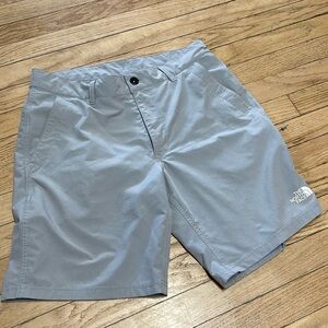 North Face Men’s Hybrid Shorts. 31” Waist, 9” Inseam. Zippered Side Pocket. Gray